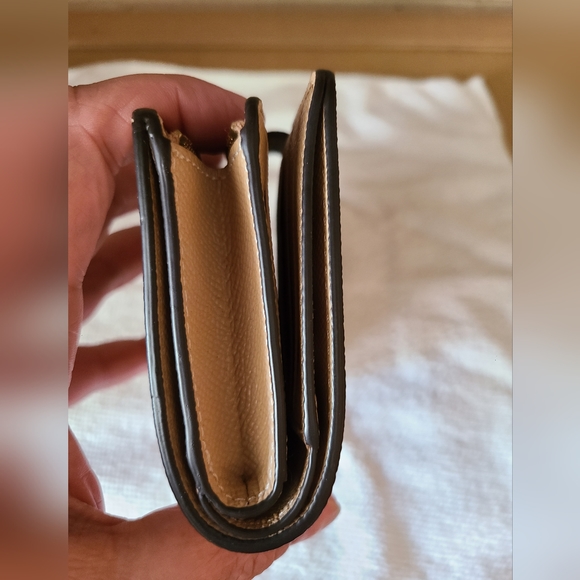 NWT COACH BEIGE WALLET. - Picture 4 of 10